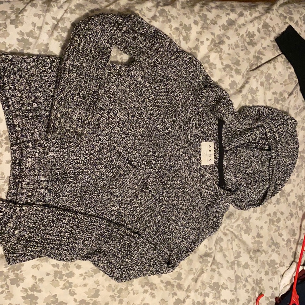 Aero knit grey speckled v neck hoodie